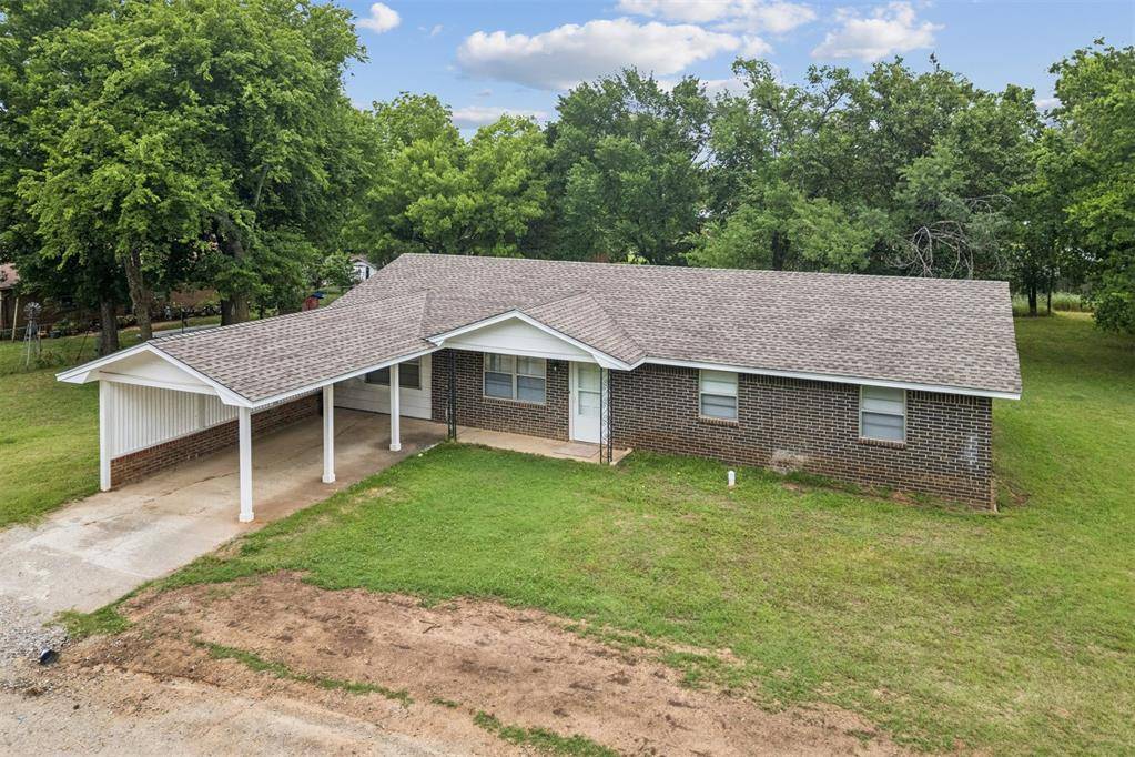 1820 W Ardmore AVE, Sulphur, OK 73086