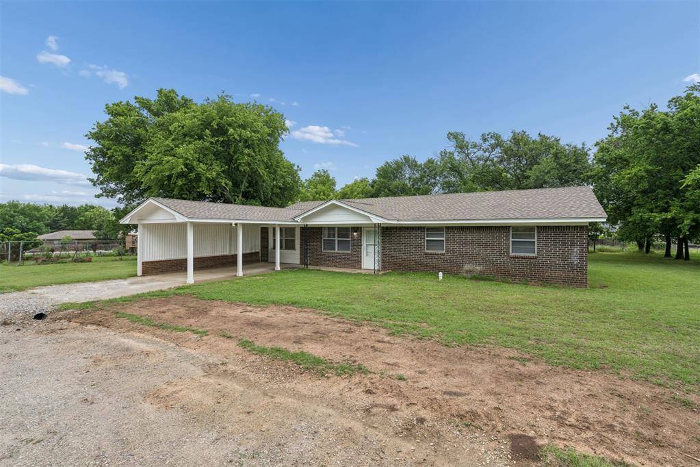 1820 W Ardmore AVE, Sulphur, OK 73086