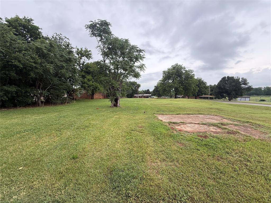 000 E Georgia AVE, Chickasha, OK 73018