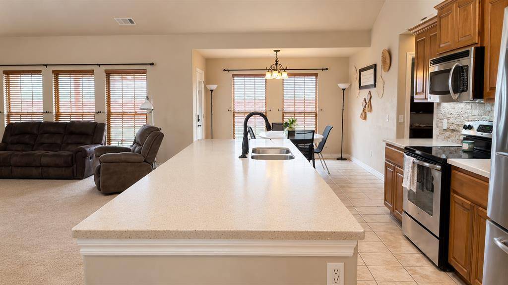 3101 White Tail DR, Altus, OK 73521
