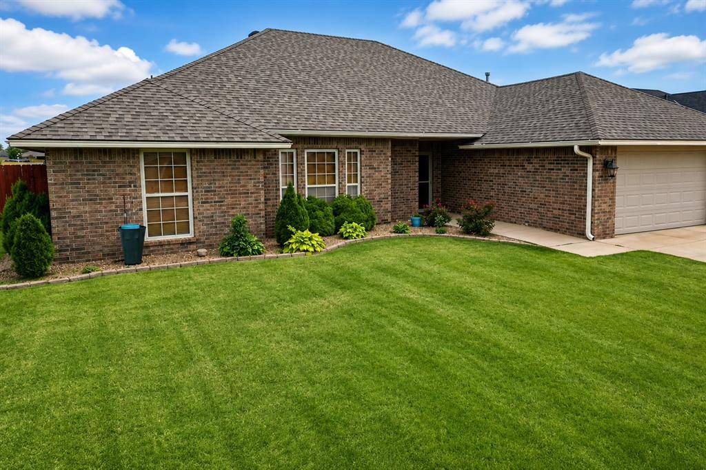 3101 White Tail DR, Altus, OK 73521