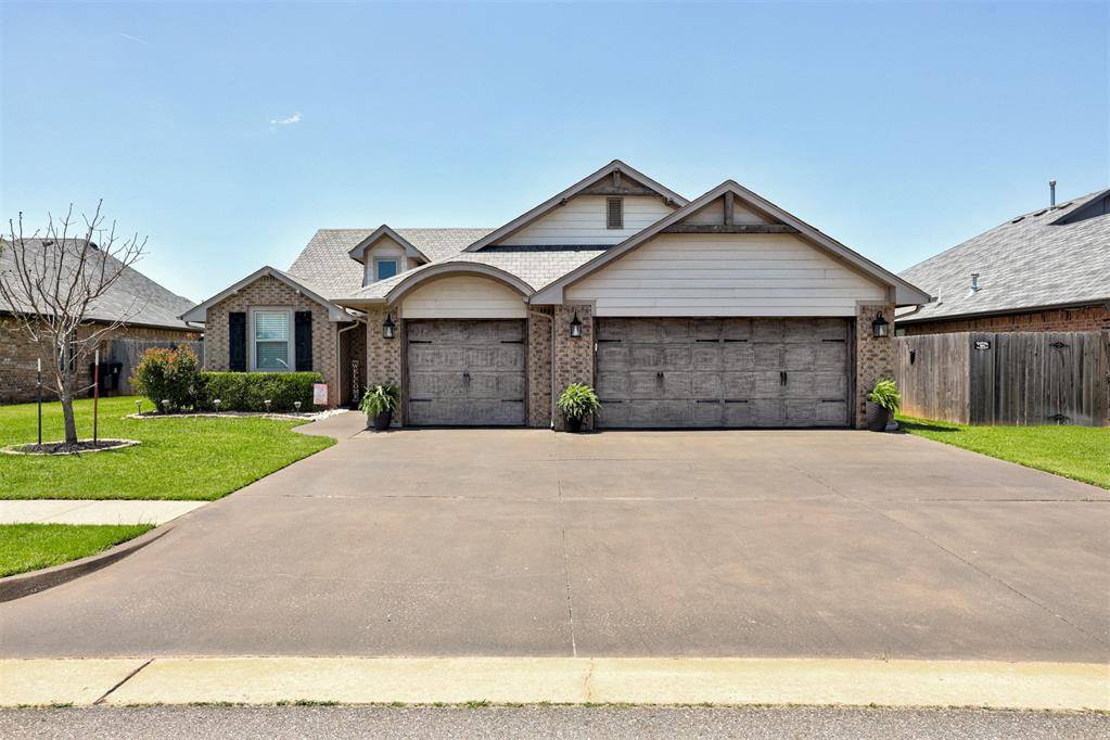 16709 Monroe DR, Edmond, OK 73012