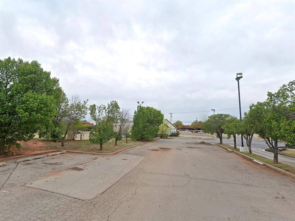 12215 N Pennsylvania AVE, Oklahoma City, OK 73114