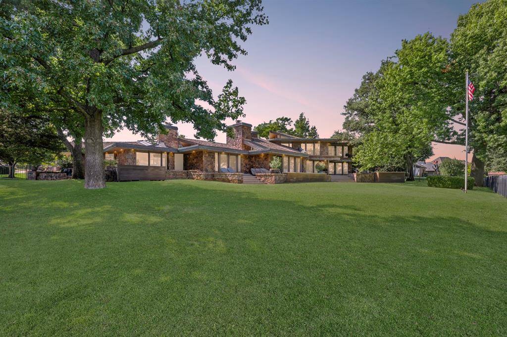 1205 Oak Tree DR, Edmond, OK 73025