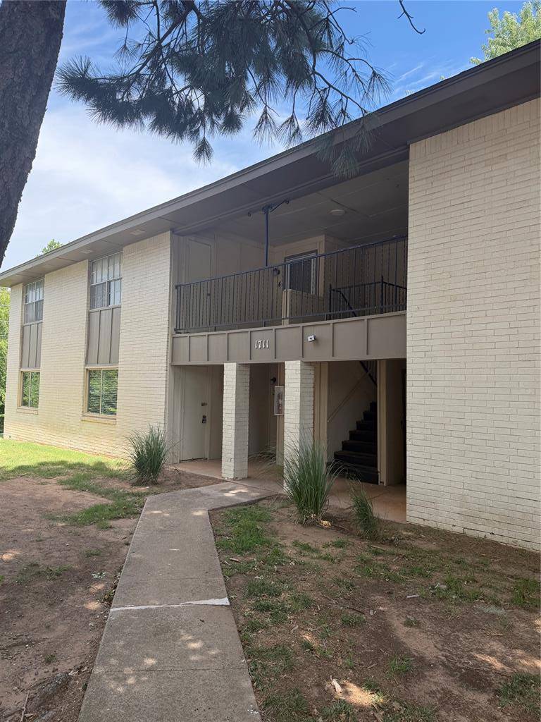 1711 E Lindsey ST #4, Norman, OK 73071