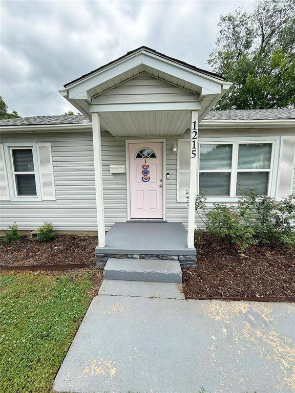 1215 Carol DR, Shawnee, OK 74804