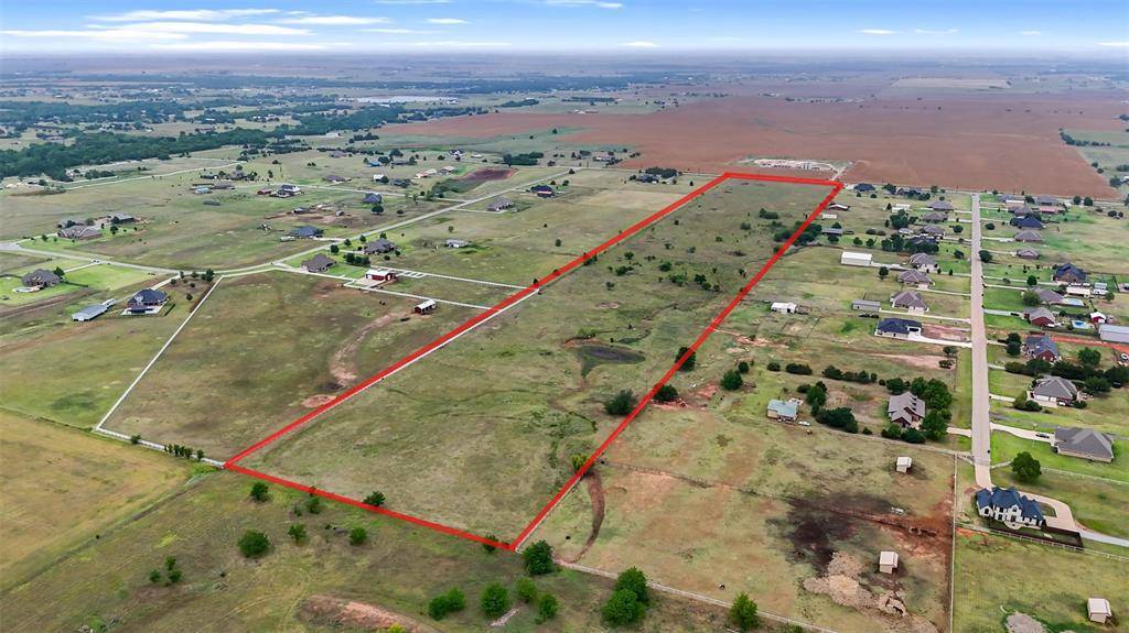 814 NE Ash RD, Piedmont, OK 73078