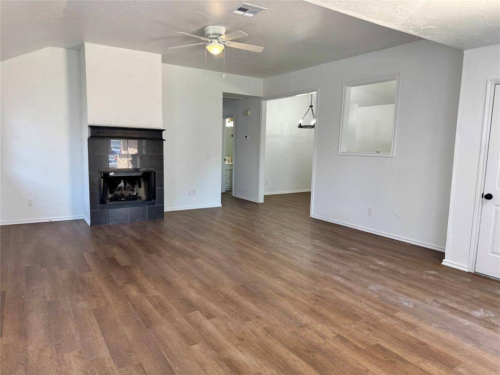 223 W 6th ST, Edmond, OK 73003