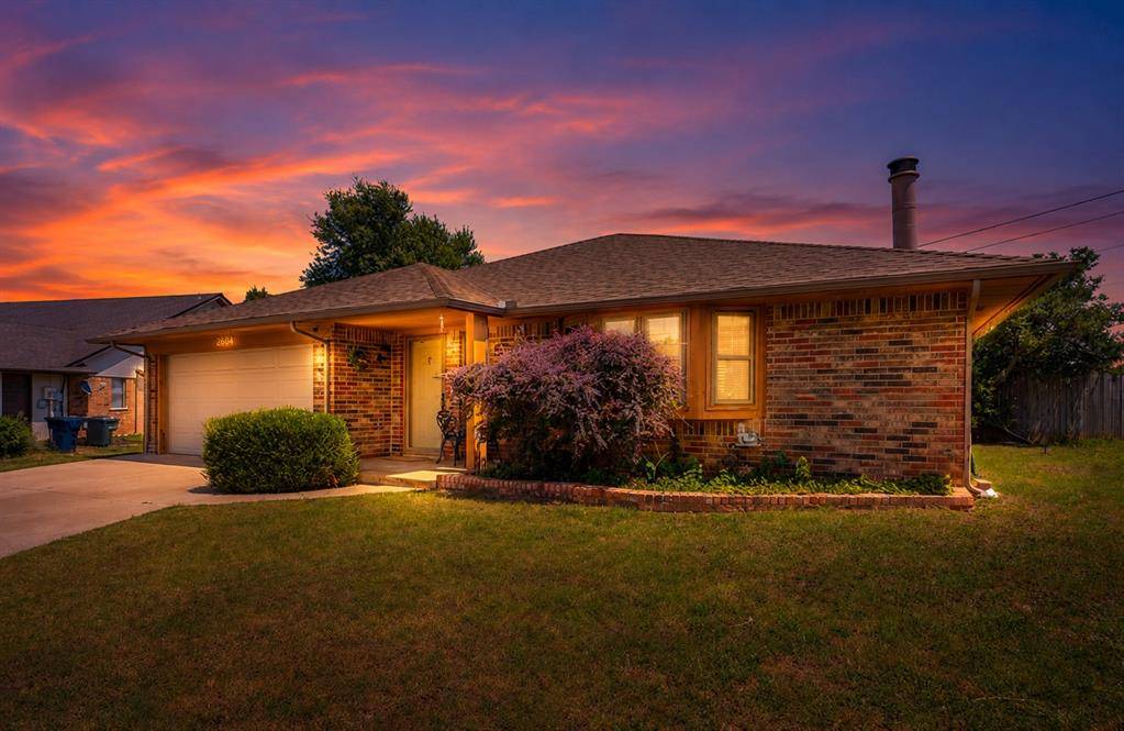 12000 SW 7th ST, Yukon, OK 73099