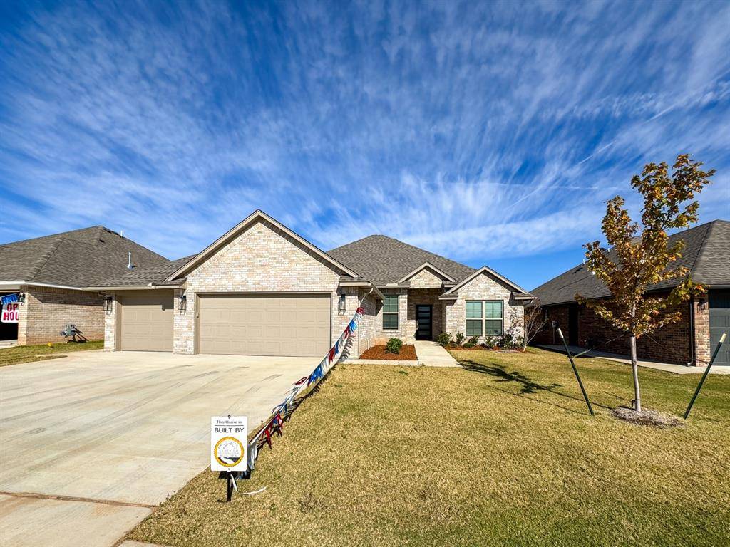 2909 Summit Hollow CIR, Norman, OK 73071