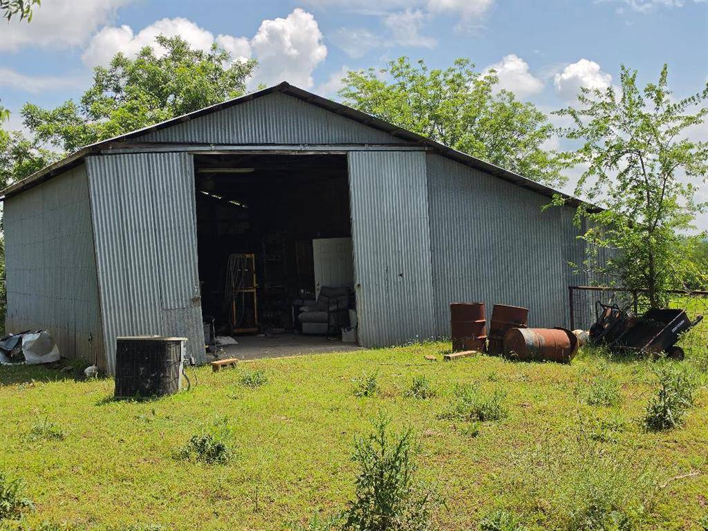 386003 E Old 62 HWY, Weleetka, OK 74880