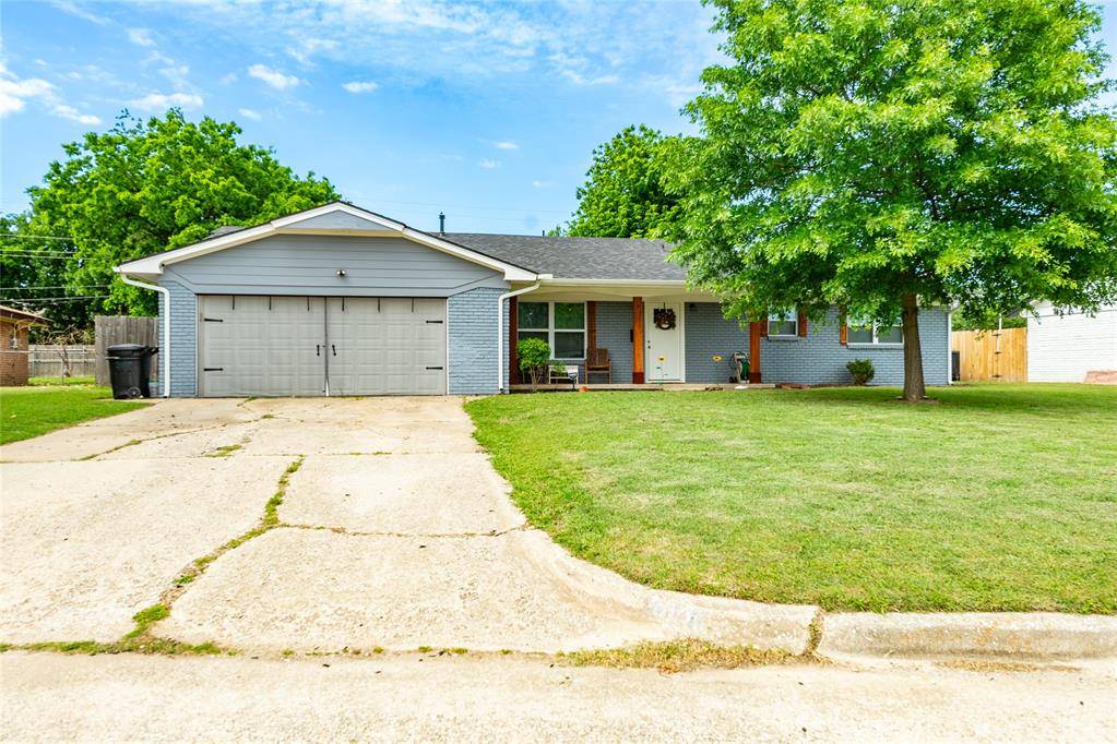 913 SW 6th ST, Moore, OK 73160