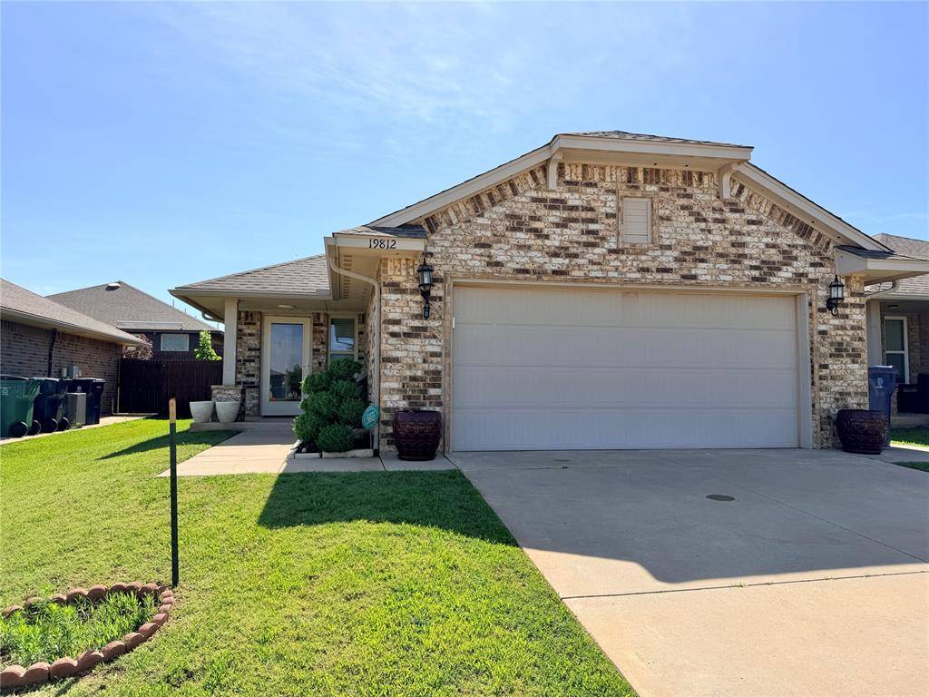 19812 Barrister CIR, Edmond, OK 73012