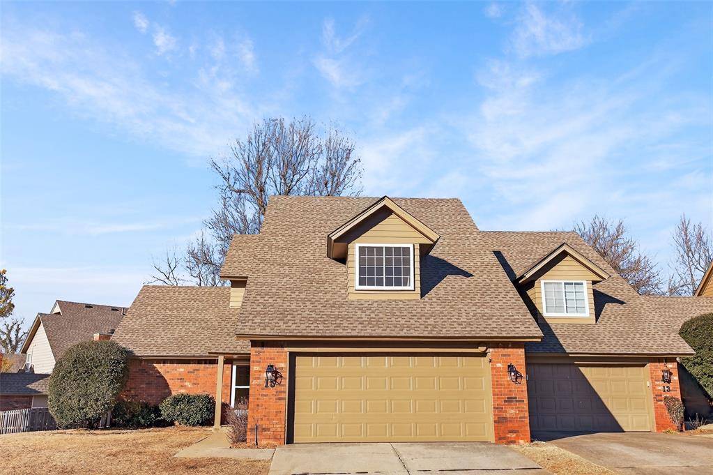 15 Coventry CT, Edmond, OK 73012