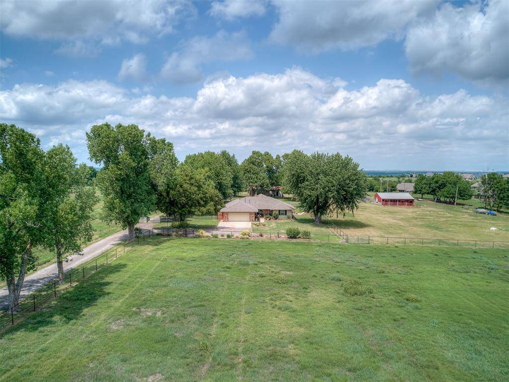 2305 NW 35th Pl, Newcastle, OK 73065