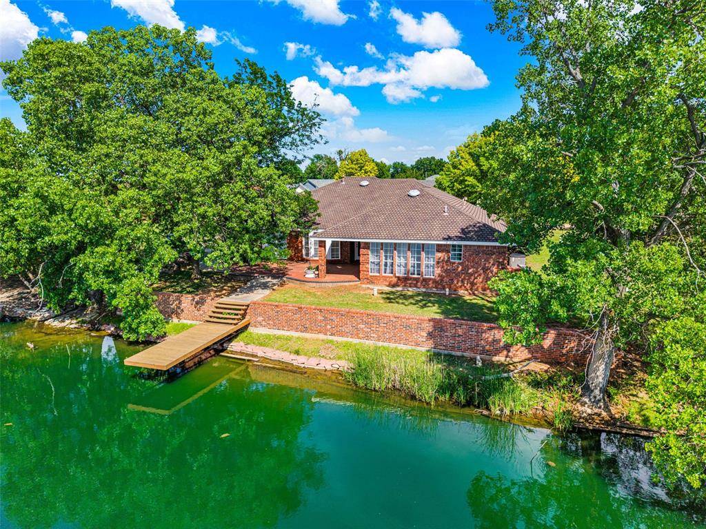 2102 Lakewood, Chickasha, OK 73018