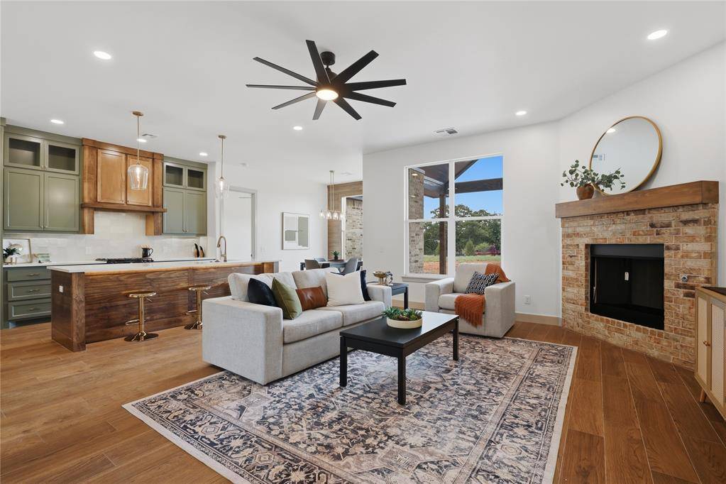 1240 Twin Oaks Dr, Blanchard, OK 73010