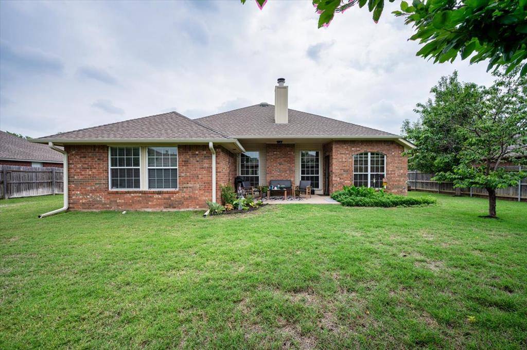2912 Astor DR, Norman, OK 73072