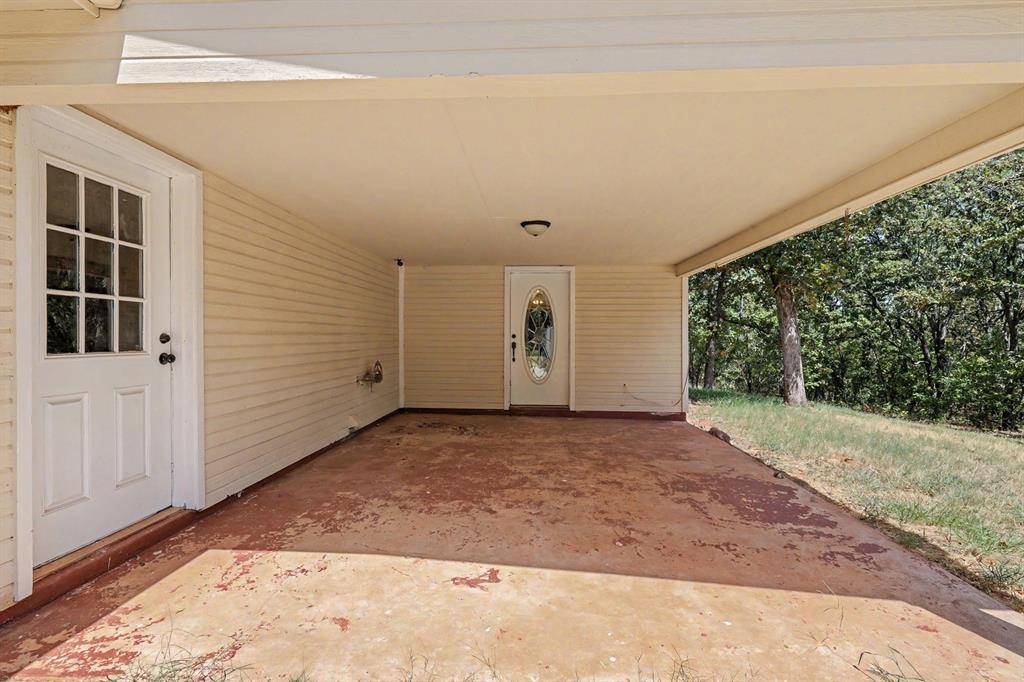 21303 E Trailridge RD, Tecumseh, OK 74873