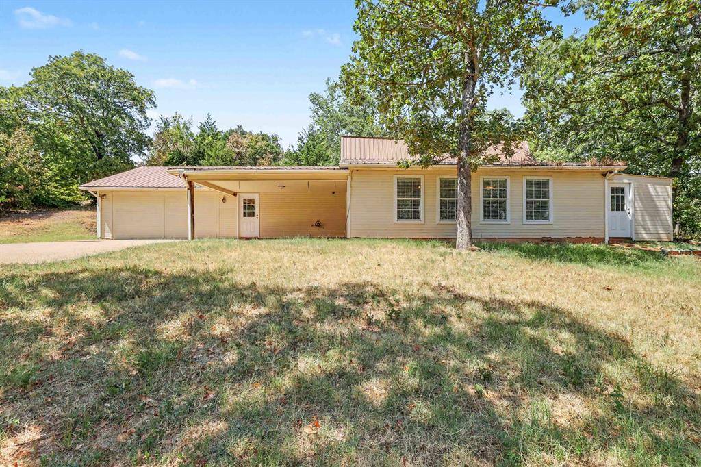 21303 E Trailridge RD, Tecumseh, OK 74873
