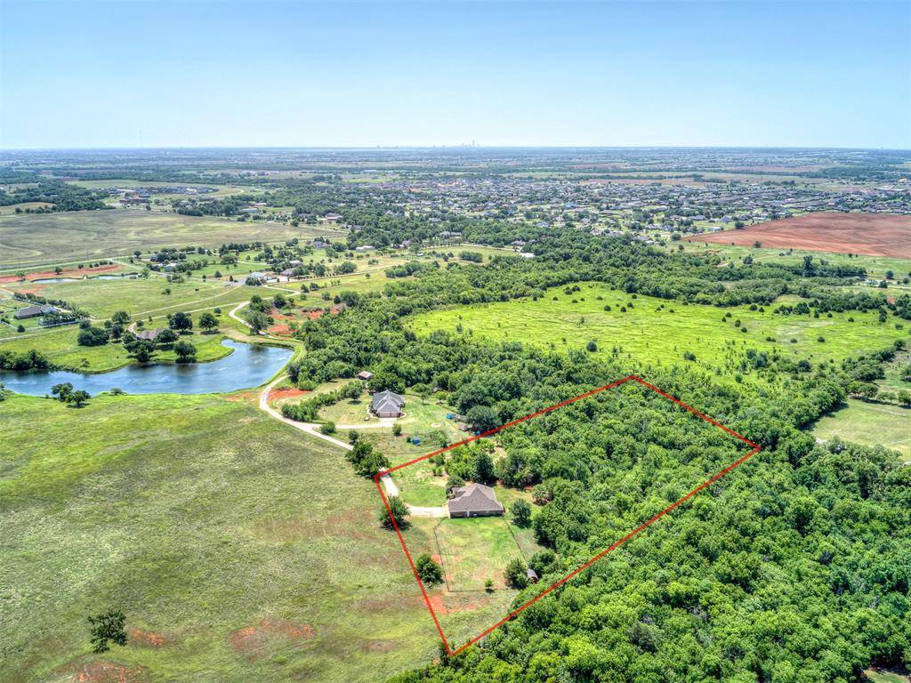 2805 NE Edmond RD, Piedmont, OK 73078