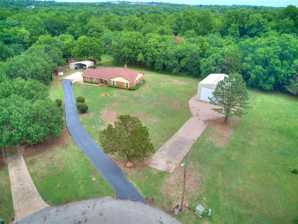 4221 Overland CIR, Noble, OK 73068