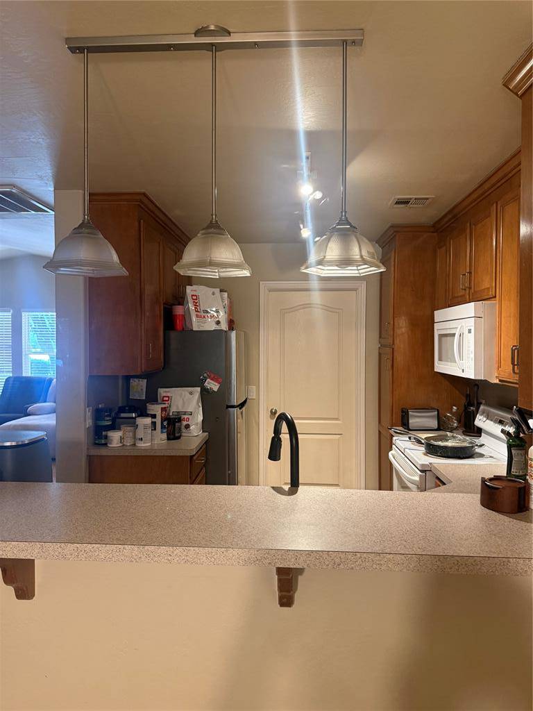 401 Poppy LN, Norman, OK 73069