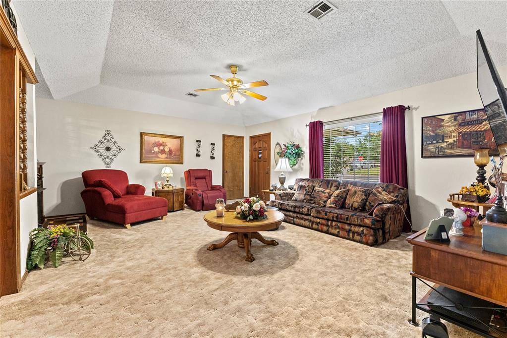153 Jami AVE, Weatherford, OK 73096