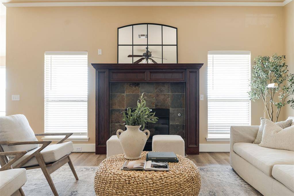 16428 Village Common DR, Edmond, OK 73013