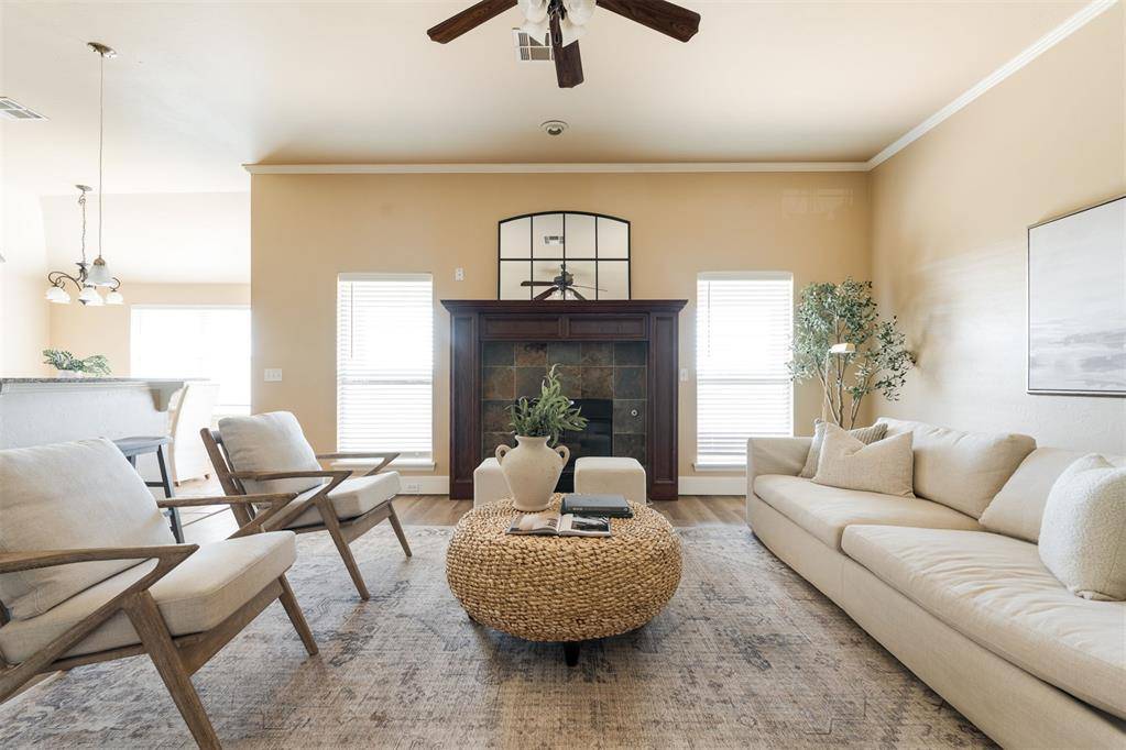 16428 Village Common DR, Edmond, OK 73013