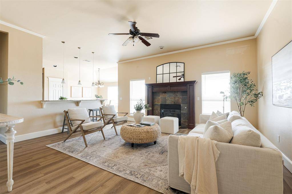16428 Village Common DR, Edmond, OK 73013