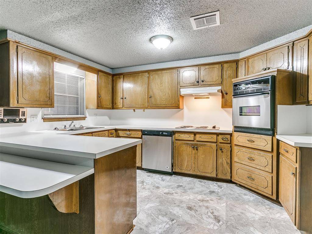 319 NW 81st ST, Oklahoma City, OK 73114