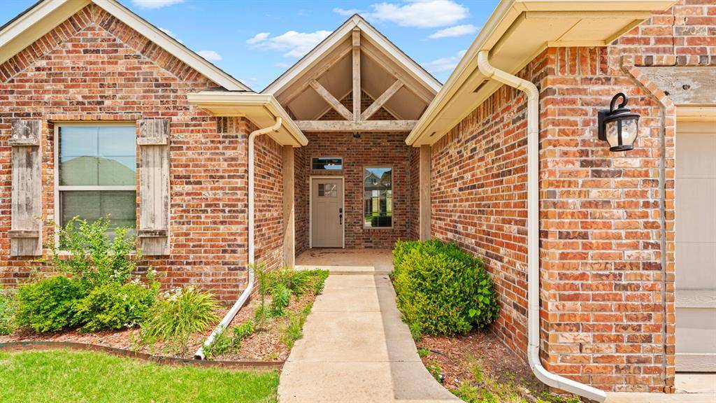 14512 Privas LN, Yukon, OK 73099