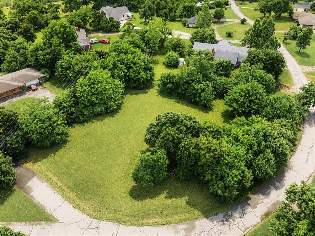 NE Norcrest DR, Forest Park, OK 73121