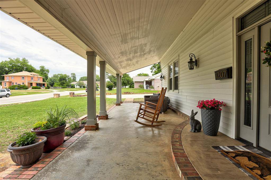 1207 N Broadway AVE, Shawnee, OK 74801