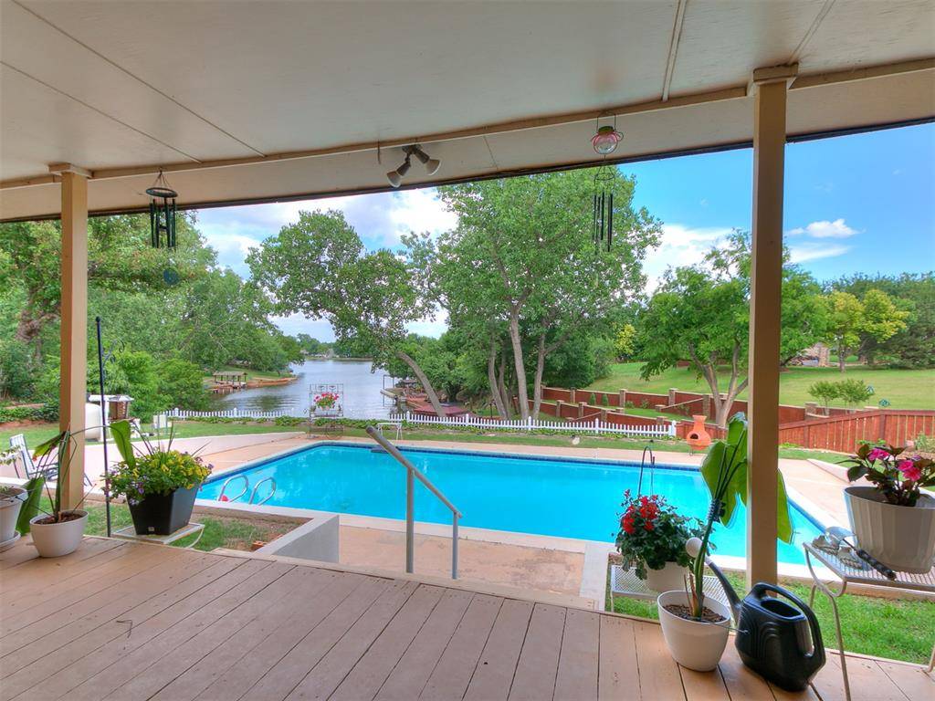 10208 Westlake DR, Oklahoma City, OK 73162