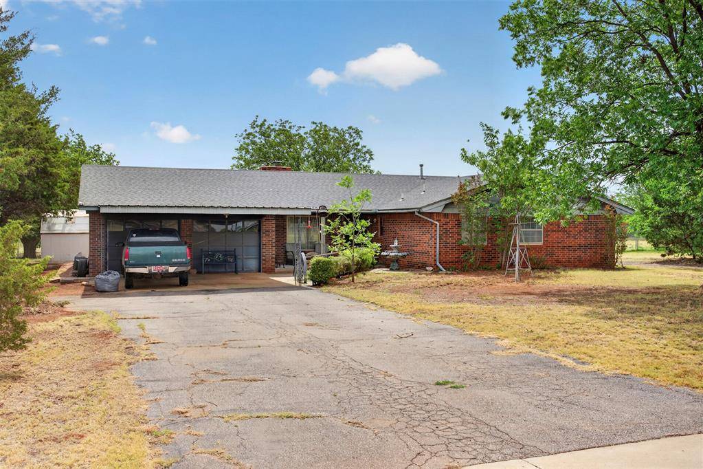 1600 Electra ST, Sayre, OK 73662