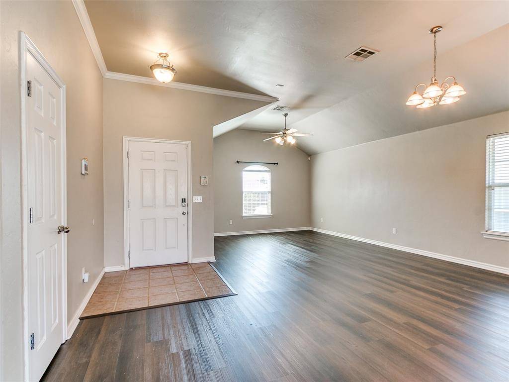 2333 Serenade DR, Midwest City, OK 73130