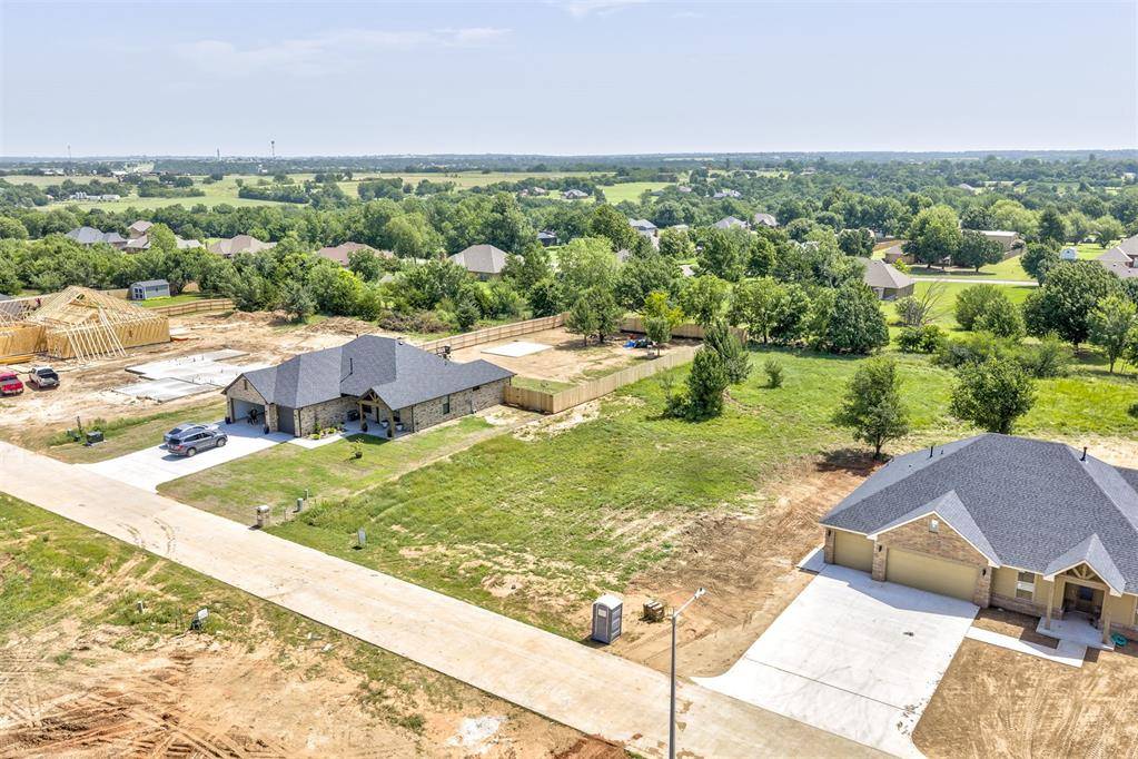 1952 cattle DR, Guthrie, OK 73044