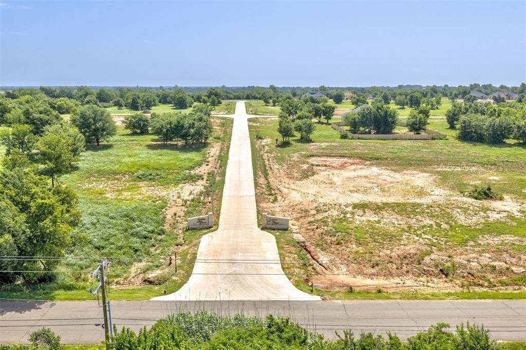 1952 cattle DR, Guthrie, OK 73044