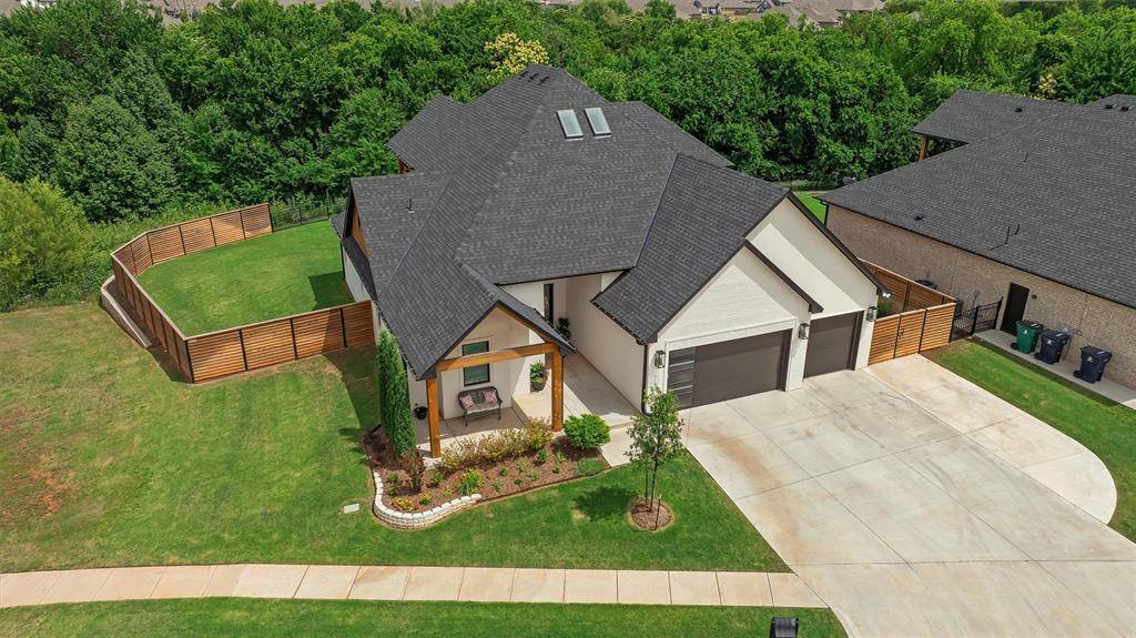 14516 N Chambord DR, Yukon, OK 73099
