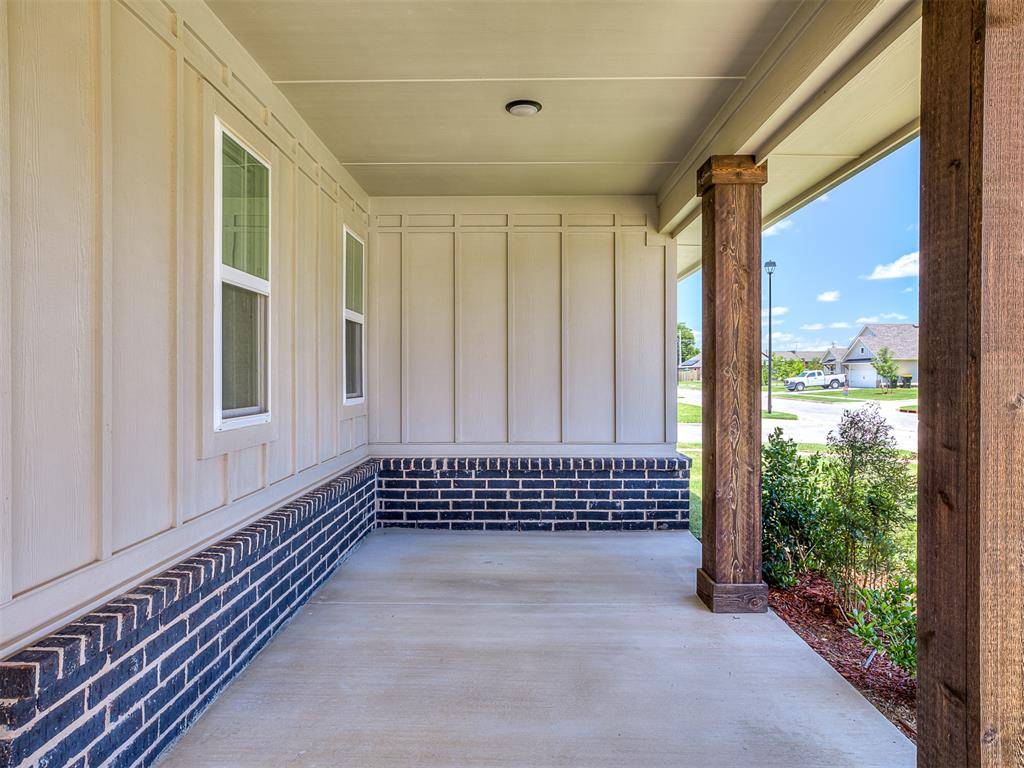 16204 S 89th AVE, Bixby, OK 74008