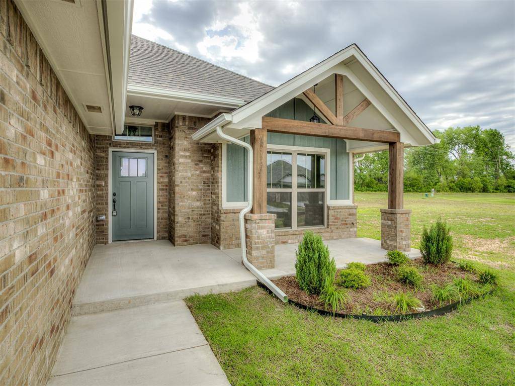 7620 Three Woods LN, Yukon, OK 73099