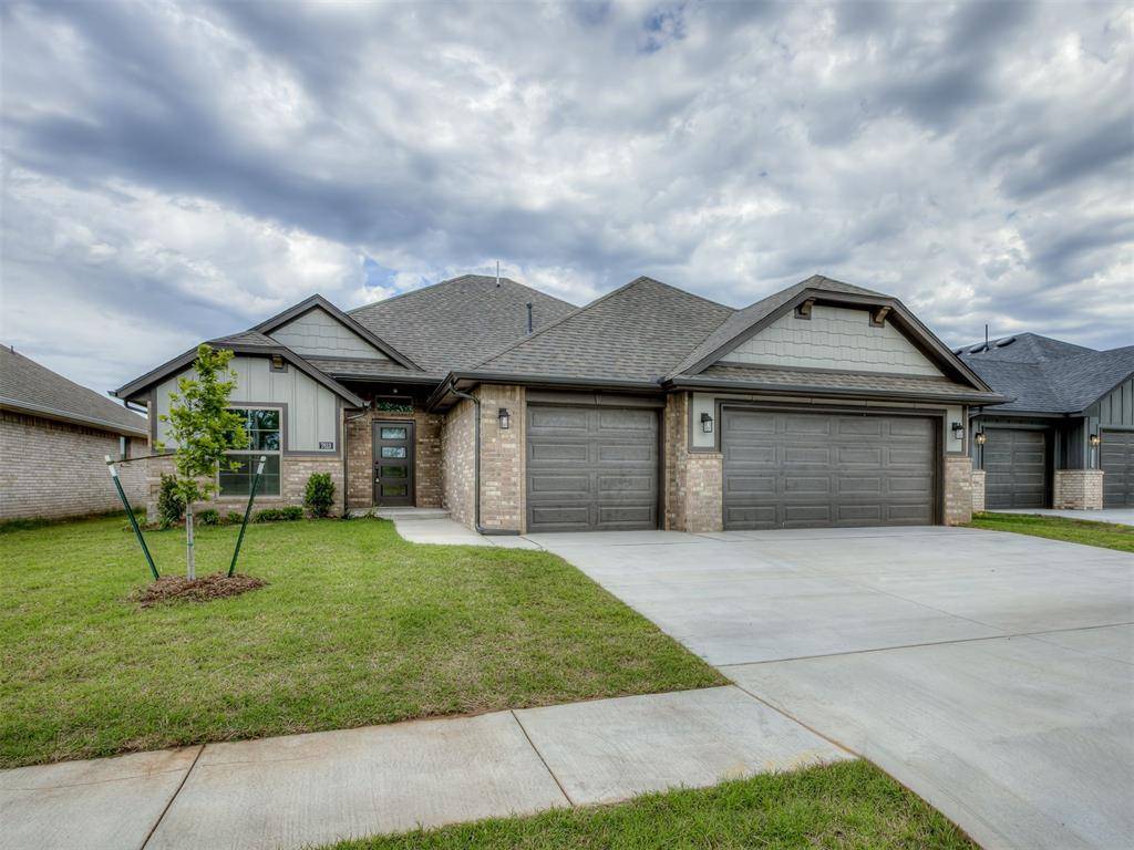 7613 Three Woods LN, Yukon, OK 73099