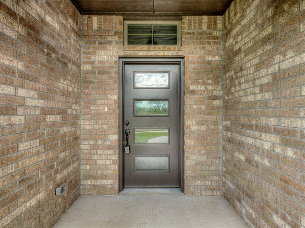 7613 Three Woods LN, Yukon, OK 73099
