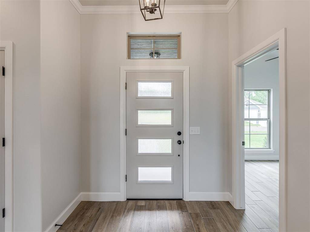 7613 Three Woods LN, Yukon, OK 73099