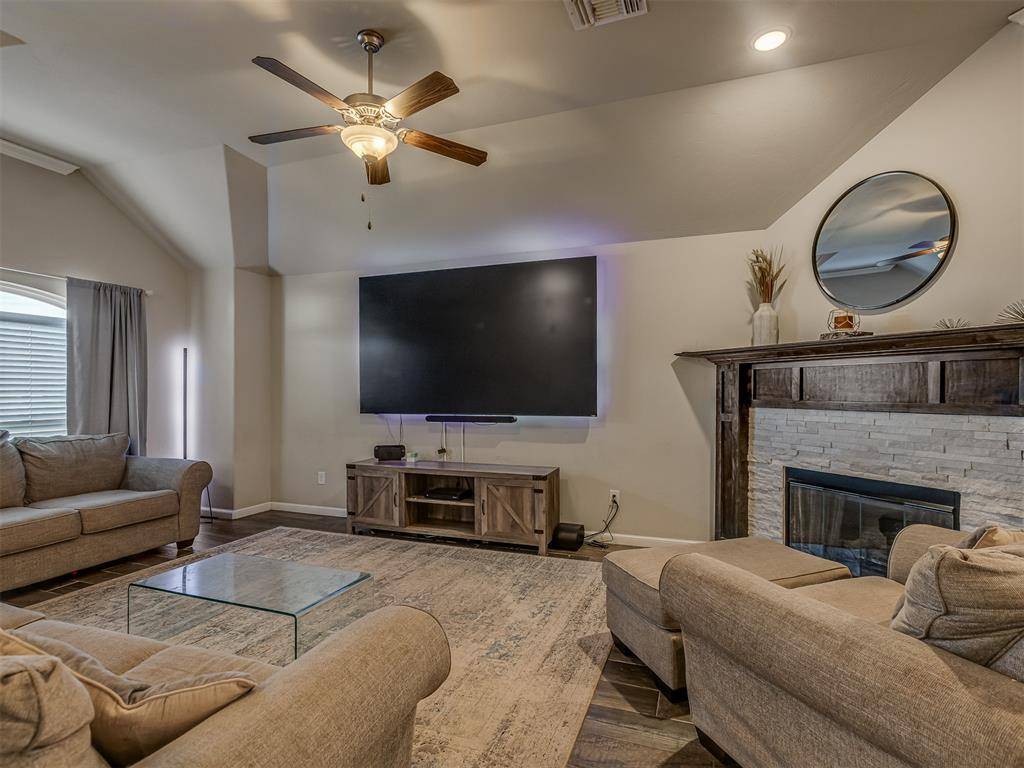 3404 NW 160th ST, Edmond, OK 73013