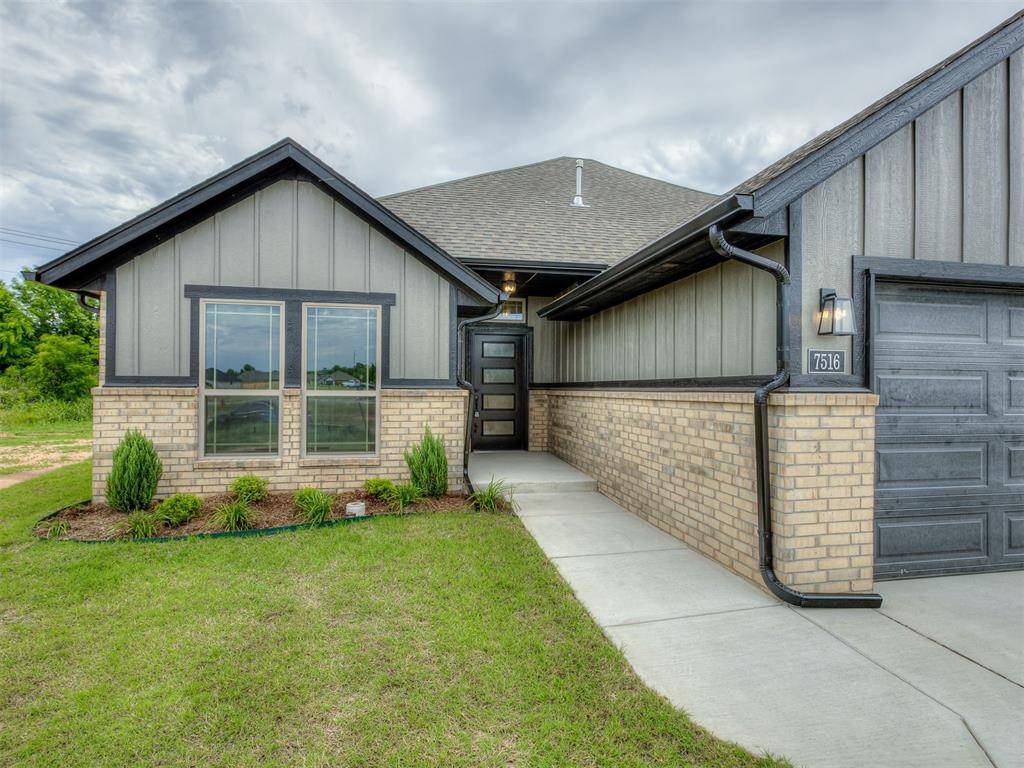 7516 Three Woods LN, Yukon, OK 73099