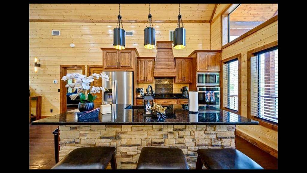 211 Boulder AVE, Broken Bow, OK 74728