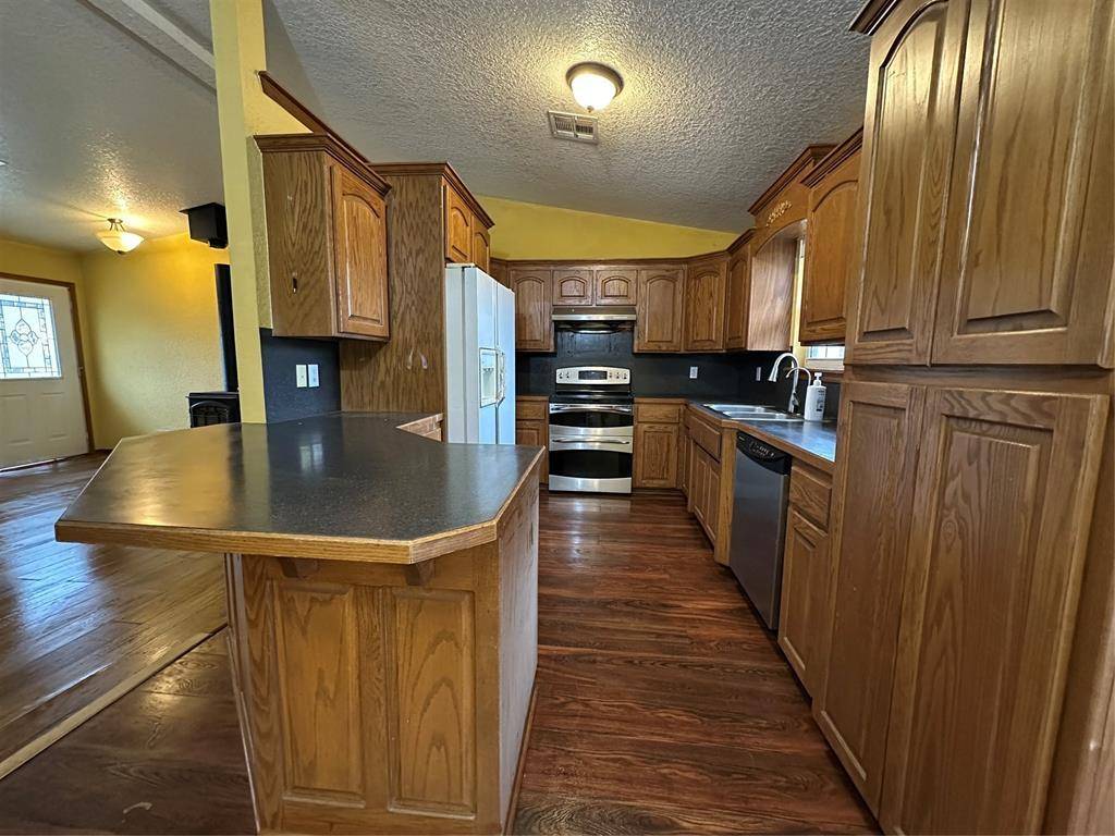 30126 E County Road 1650 RD, Elmore City, OK 73433